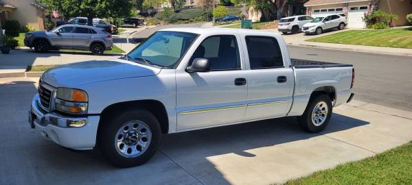 ????????Gmc Sierra 2006 1500 crew cab 68000 low original miles