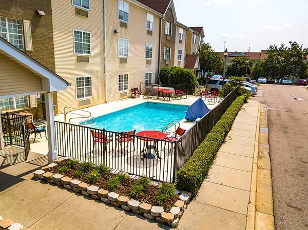 Guest Laundromat on Site, No Long-Term Lease Required, Dishwasher