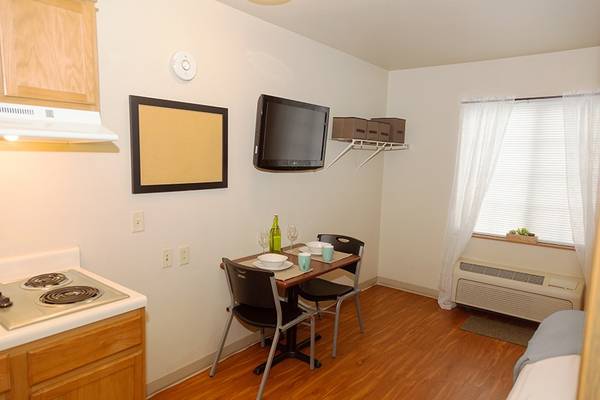 Guest Laundromat on Site, Free Utilities, Free Parking