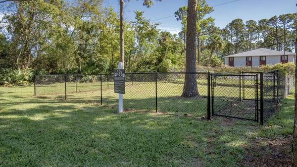 2 Double Tennis Courts, Stainless Steel Appliances, Window Blinds