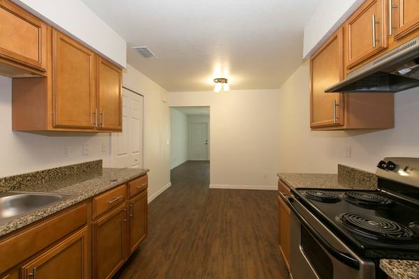 $500 OFF 1ST MONTHS RENT ON SELECT THREE BEDROOMS!!!