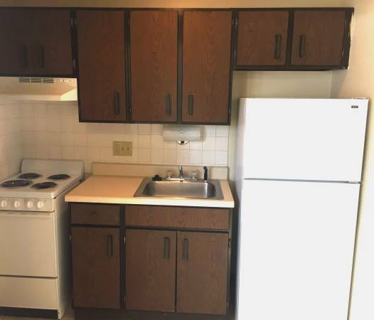 Cozy studio apartment close to campus! PETS WELCOME!!!