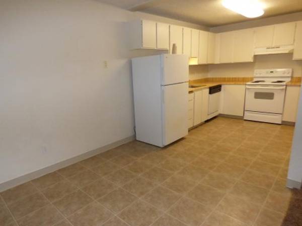 Laundry Facilities, Air Conditioner, Package Receiving, Patio/Balcony