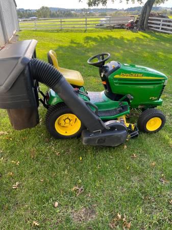 John Deere gt235 with powerflow bagger