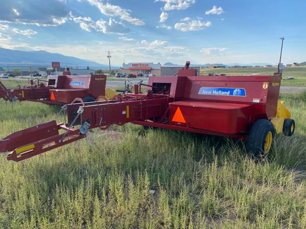 2016 New Holland BC5070 hay baler