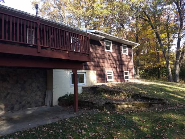 Big House in Small Woods (13 Acres of Trails)