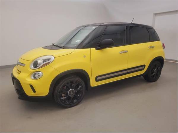 2015 FIAT 500L Urbana Trekking – hatchback