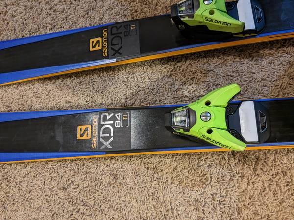 Used once ski bundle Solomon 2019