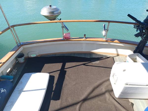 1975 Roughwater Sedan 35’9″