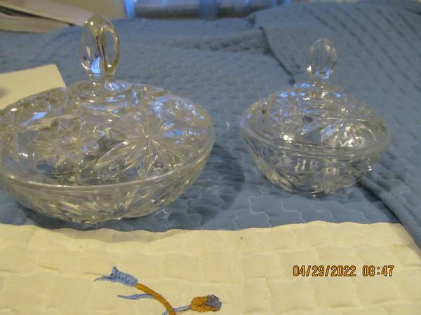 2 older candy dishes with lids