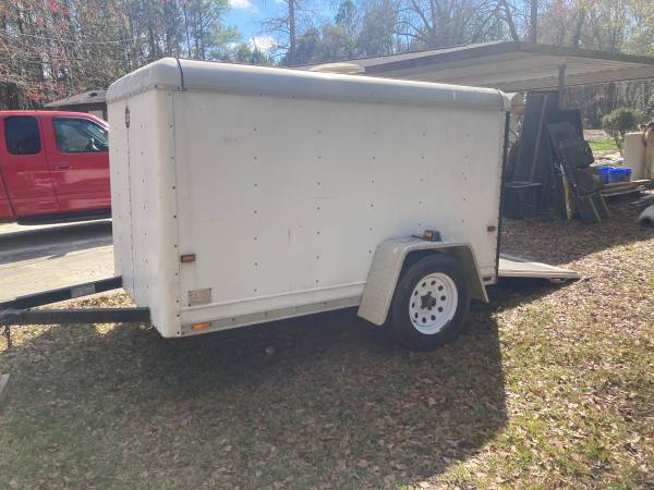 Covered utility trailer