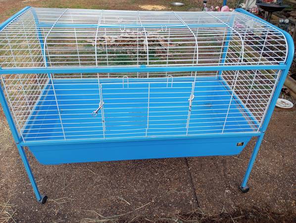 HUGE rabbit/guinea pig cage* Prevue