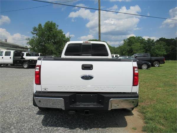 2011 FORD F350 SUPER DUTY LARIAT, White APPLY ONLINE-> BROOKBANKAUTO.C