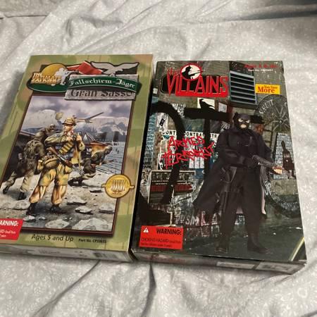 to ultimate soldier figures. The villains armed terrorist. Fallschrim Jager, Gra