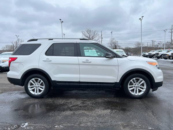 One Owner! 2015 Ford Explorer XLT! Clean! Finance Guaranteed!