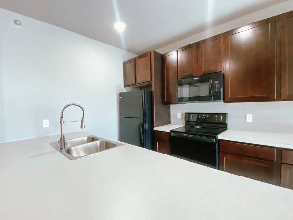 Parkside Place | Washer/dryer | Parking Garage| Avail Nov 1