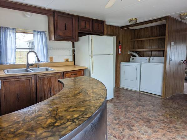 2 bedroom, 2 bath mobile home RTO