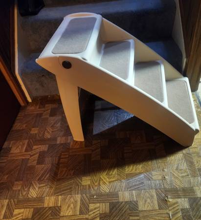 FOLD-UP PET STAIRS