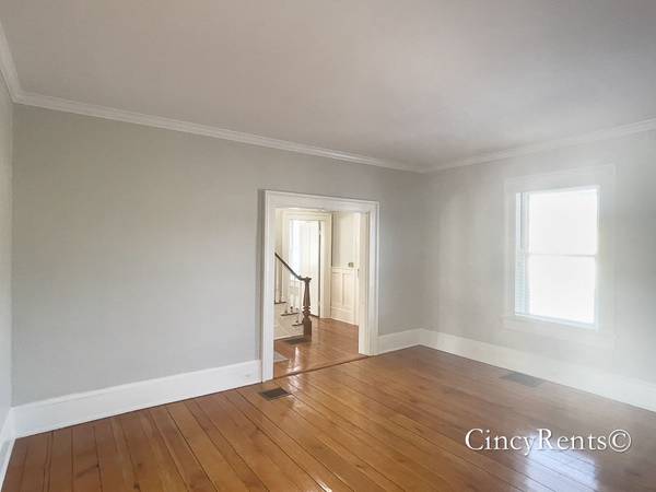 Large 3 Bed 2 1/2 Bath House in Hyde Park | Short Term Lease