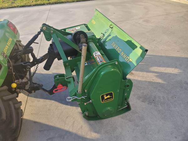 John Deere 50″ 3pt garden tiller