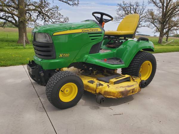 John Deere X720 garden tractor 62″ lawn mower deck