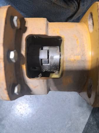 Caterpillar gear driven alternator