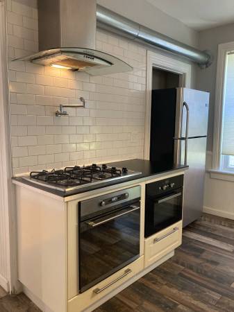 Gorgeous East Side Apartment Available