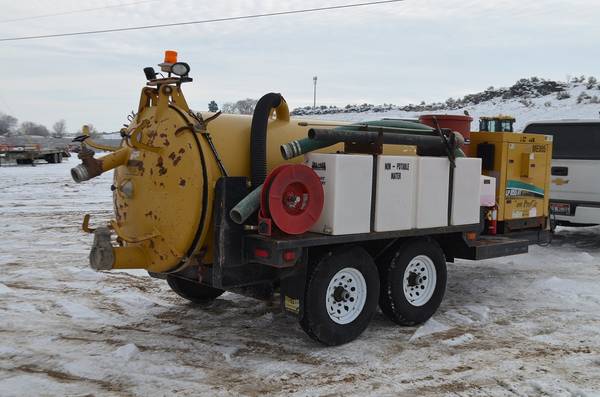 2012 Vac Tron LP855DT 800 gallon tank, 1,199 hours