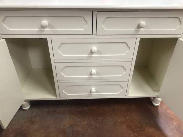 Cute Off White Dresser