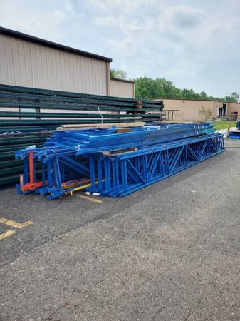 LOT: USED DISASSEMBLED TEAR DROP PALLET RACK BLOWOUT SALE!