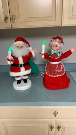 Santa and Mrs. Claus vintage animated lit figures