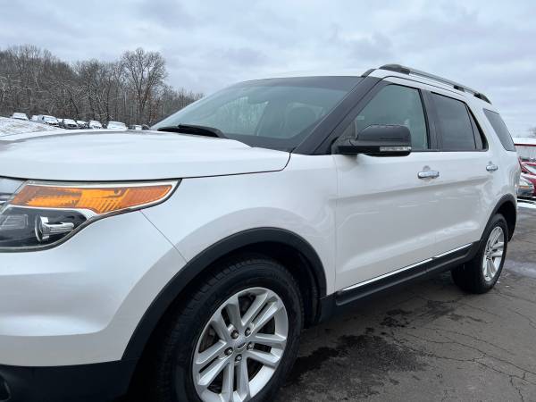 One Owner! 2015 Ford Explorer XLT! Clean! Finance Guaranteed!