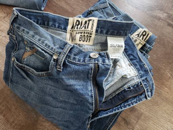 ARIAT jeans