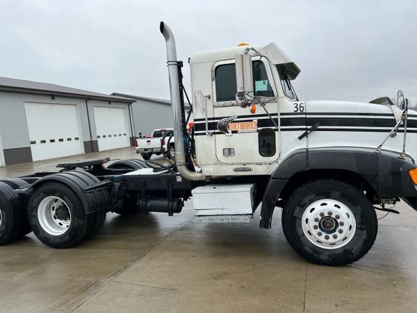 1997 Freightliner FLD120