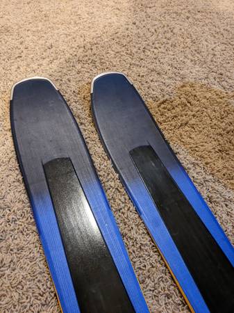 Used once ski bundle Solomon 2019