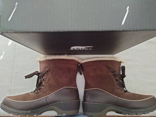 Brand new, in box, Sorel Tivoli lll brown suede wnter boots 8.5 M