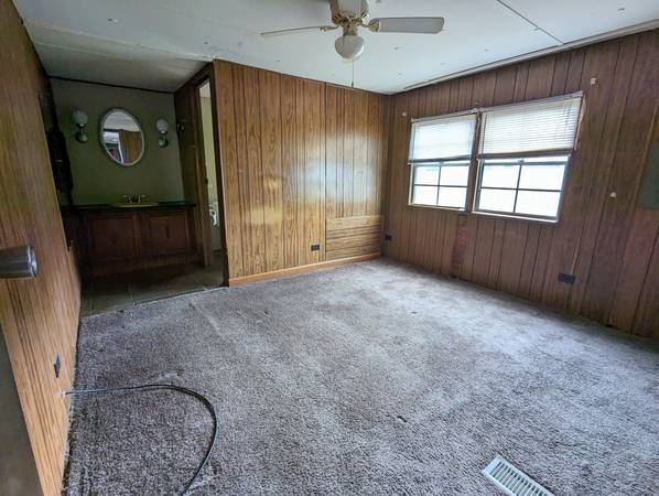 2 bedroom, 2 bath mobile home RTO