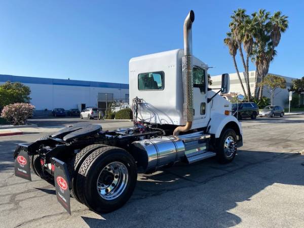 2009 KENWORTH T800 SINGLE AXLE TRUCK