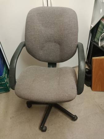 Free office chairs (1 or 2)