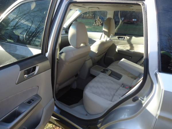 2010 Subaru Forester AWD Nice