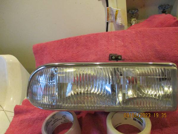 1998-2004 chevrolet s10 blazer pick up passenger headlight