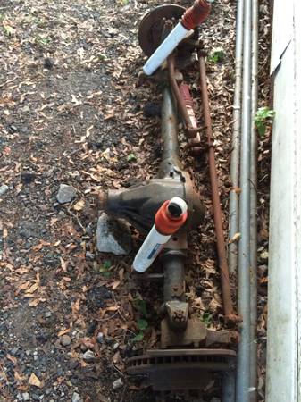 1975 Dodge Ramcharger front axle (complete)