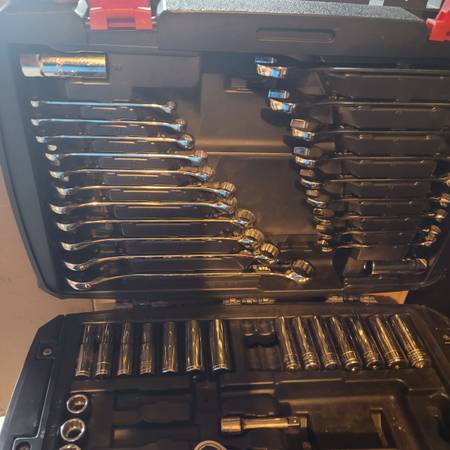 290pc husky mechanics tool set(not complete set)