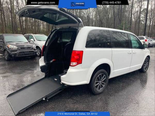 2015 *Chrysler* *Town* ** *Country* *haNDICAP* WHEELCHAIR ACCESSIBLE