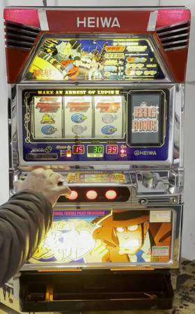 QUARTER / TOKEN LUPIN SLOT MACHINE, MANUAL