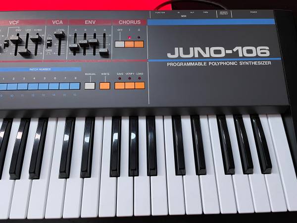 Roland Juno-106 analog synth