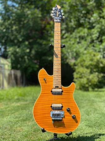 Peavey Wolfgang Standard Deluxe Amber Eddie Van Halen EVH Floyd Rose