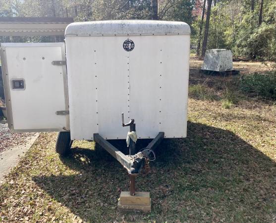 Covered utility trailer