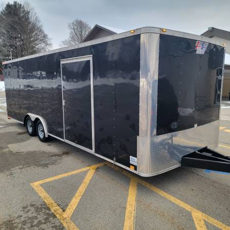 2018 Team Spirit 24′ Enclosed trailer