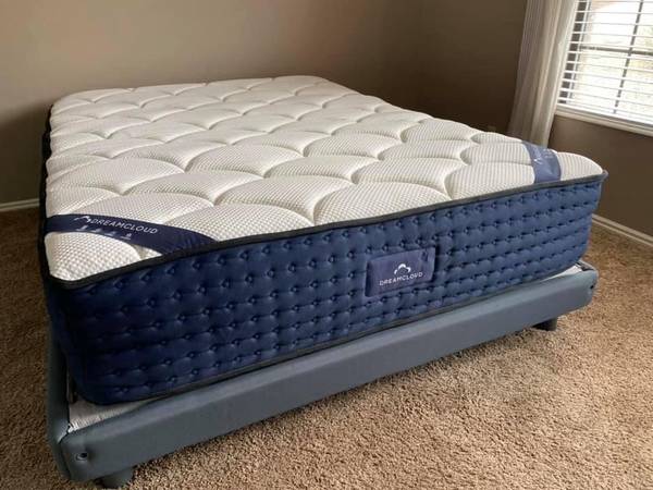 Dreamcloud King Mattress Like New